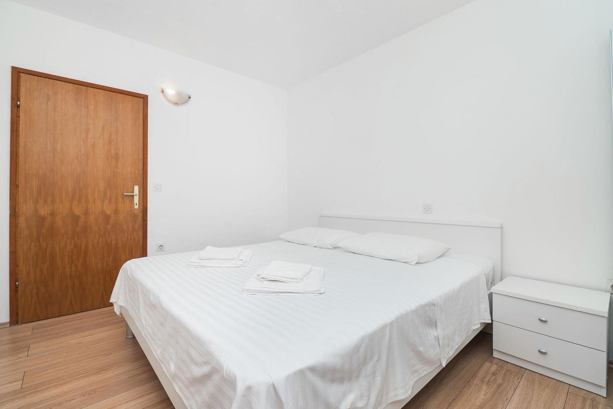 Apartment Ljuba Primošten Eksteriør bilde